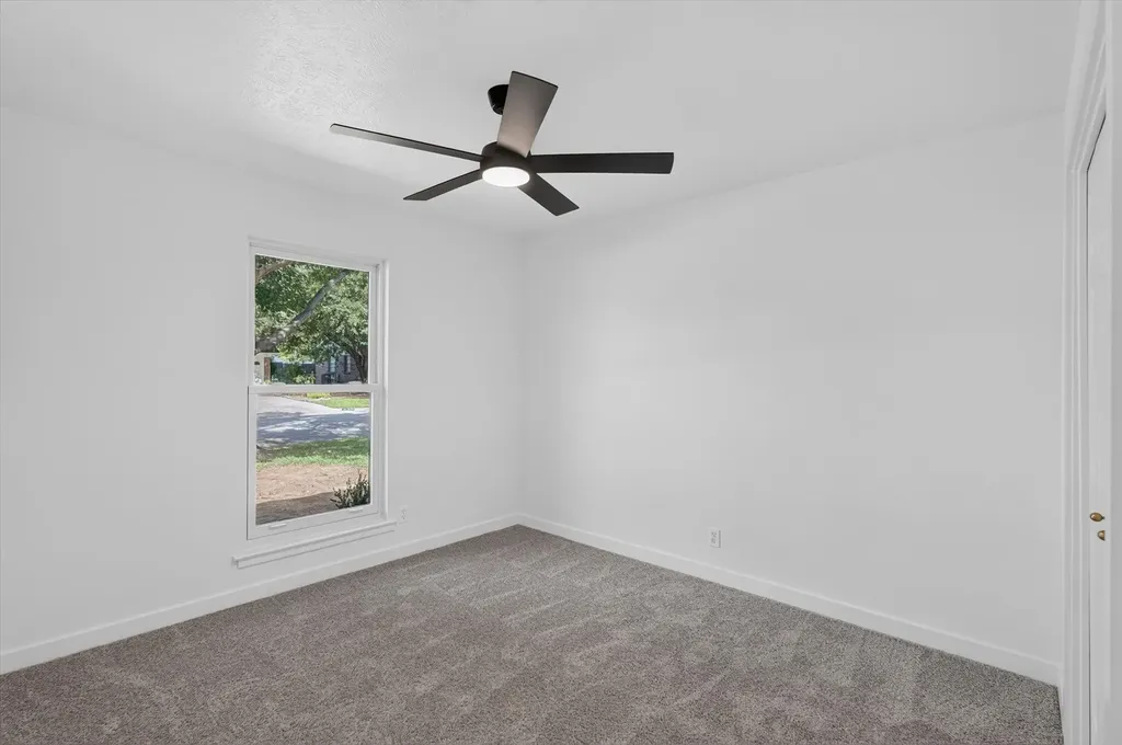 412 Apple Blossom Lane Hurst TX 76053
