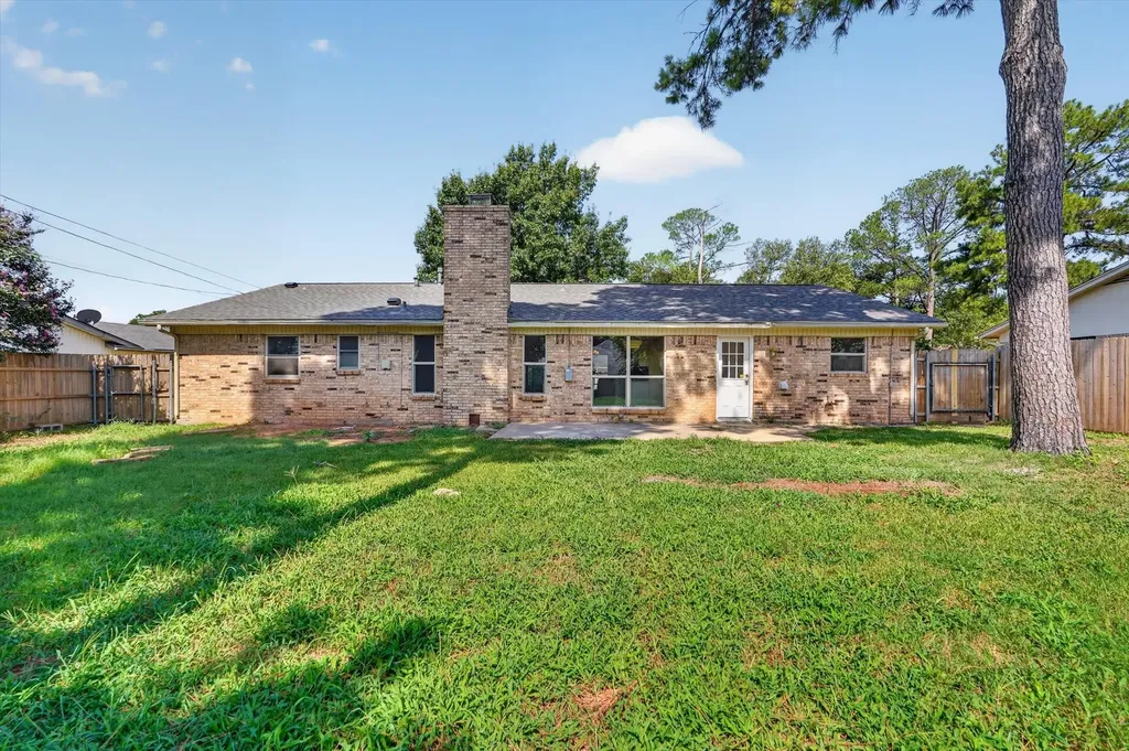 412 Apple Blossom Lane Hurst TX 76053