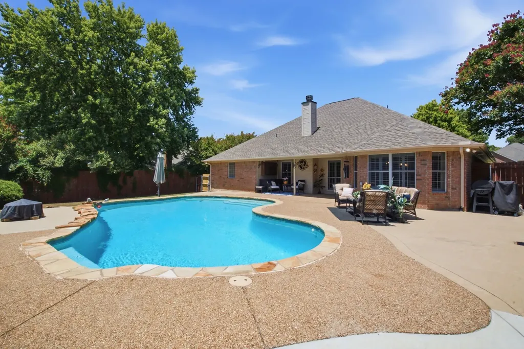 1703 Oakmeadow Drive Decatur TX 76234