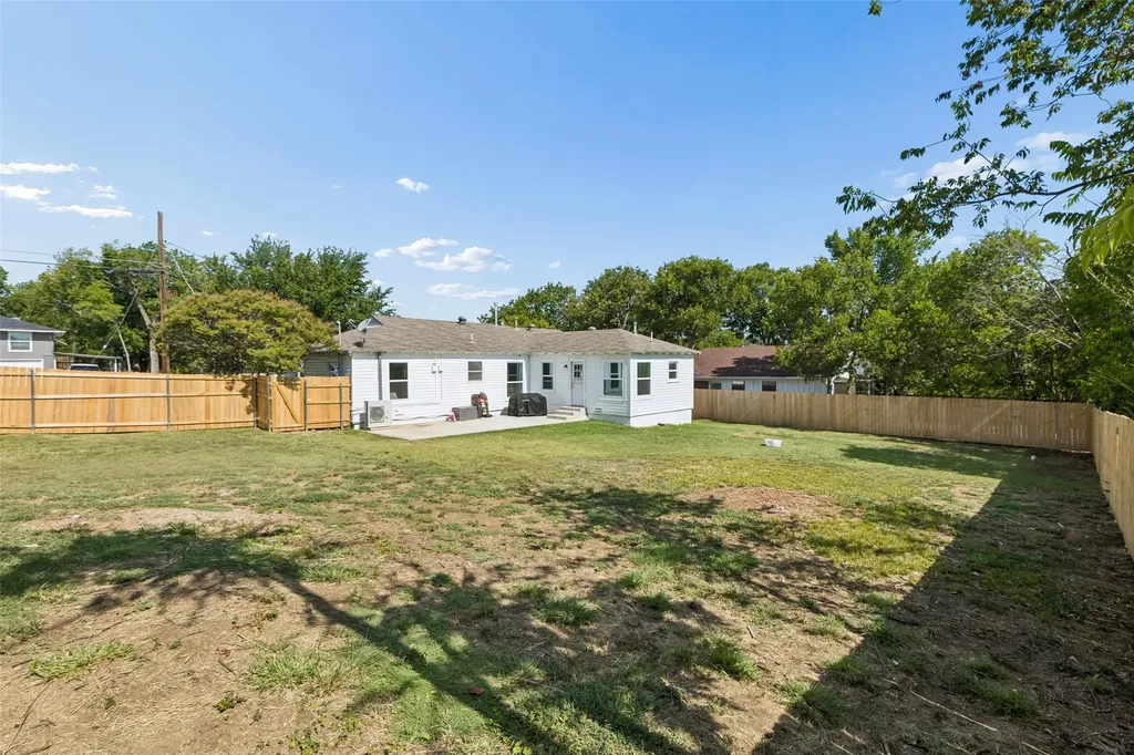 714 NW 6th Street Grand Prairie TX 75050