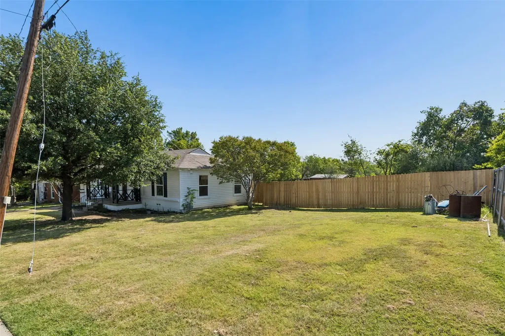 714 NW 6th Street Grand Prairie TX 75050