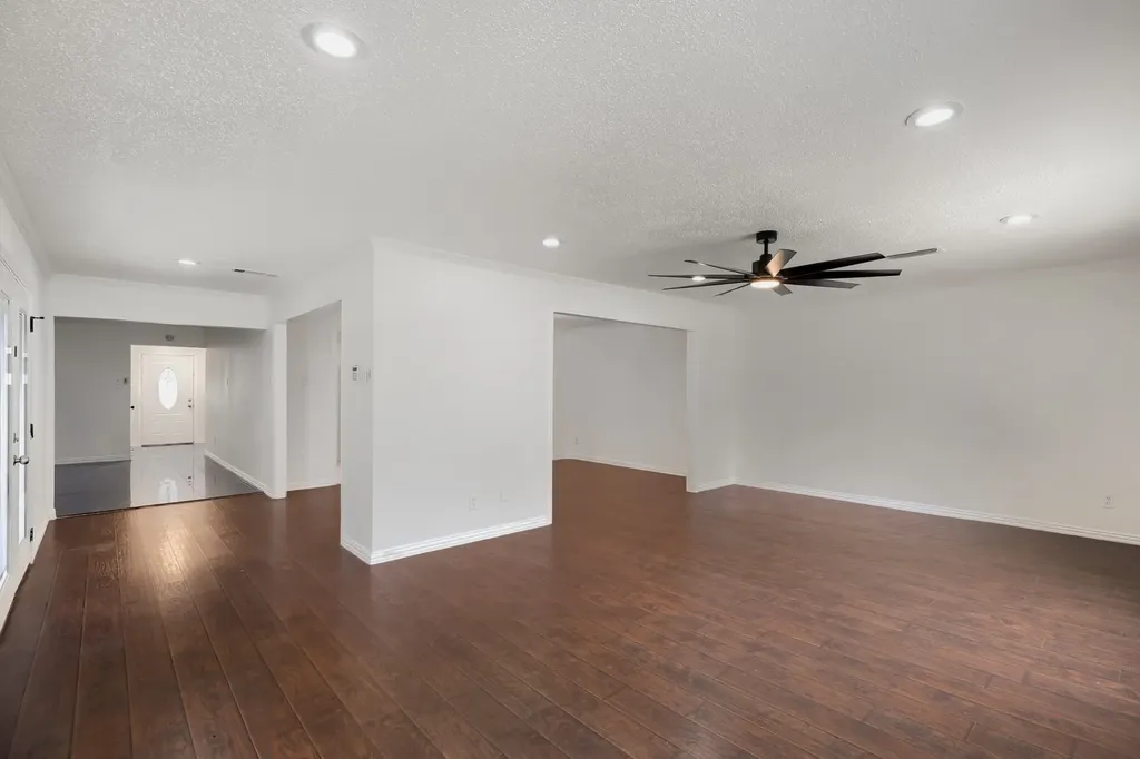 4005 Tynes Drive Garland TX 75042