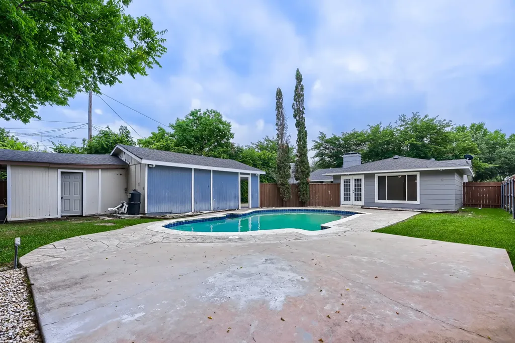 4005 Tynes Drive Garland TX 75042