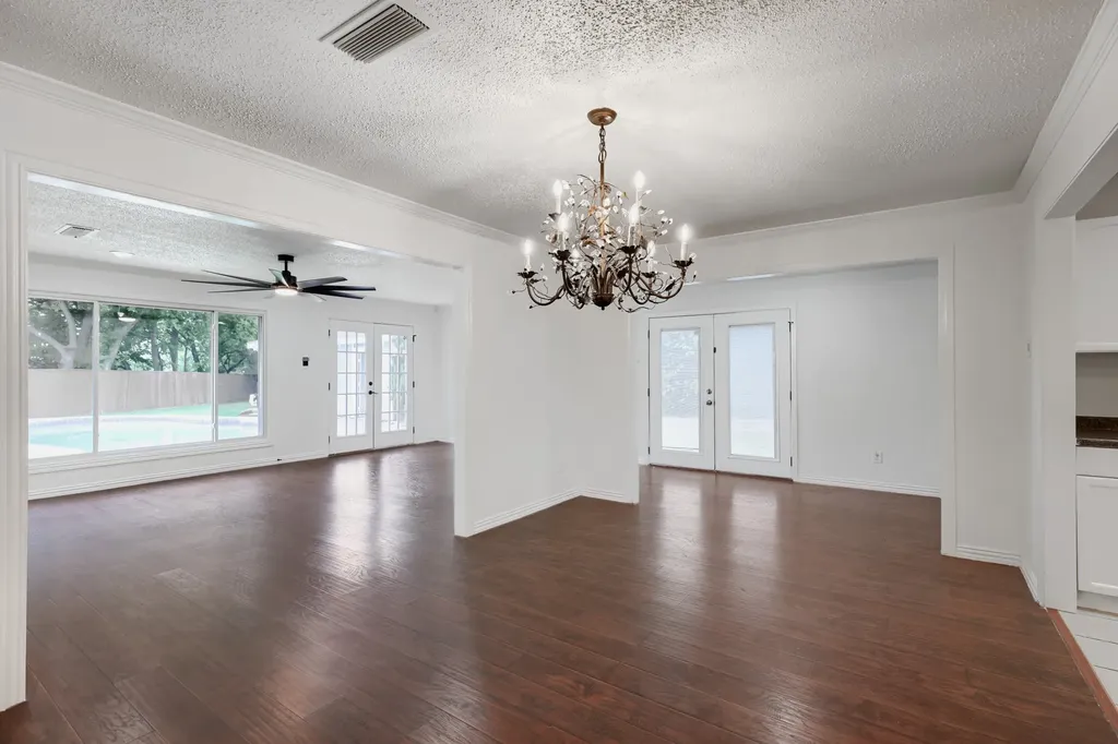 4005 Tynes Drive Garland TX 75042