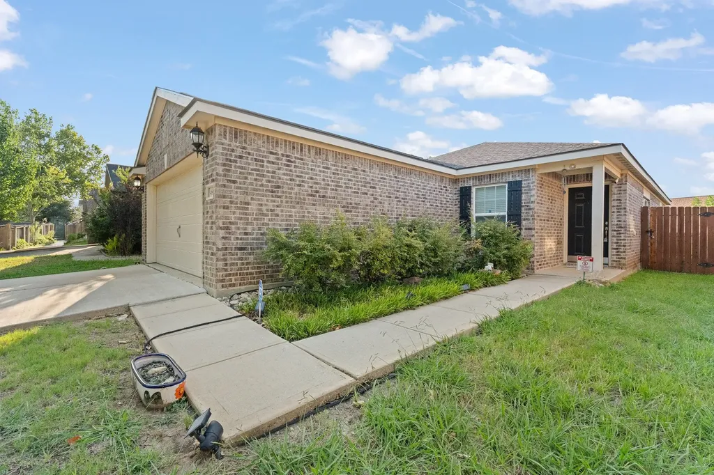 4801 Cedar Springs Drive Fort Worth TX 76179