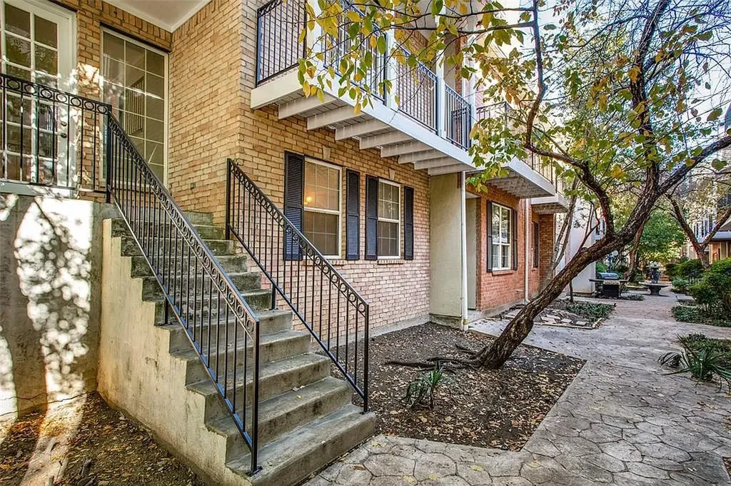 5720 La Vista Drive Dallas TX 75206