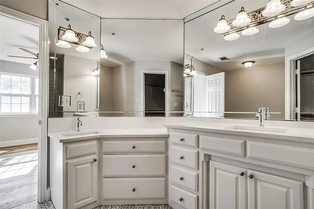 5720 La Vista Drive Dallas TX 75206