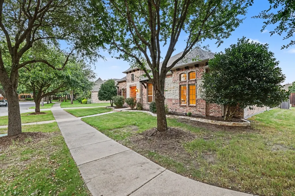 15943 River Glen Drive Frisco TX 75035