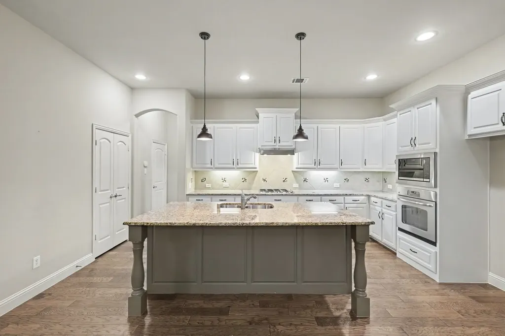 15943 River Glen Drive Frisco TX 75035