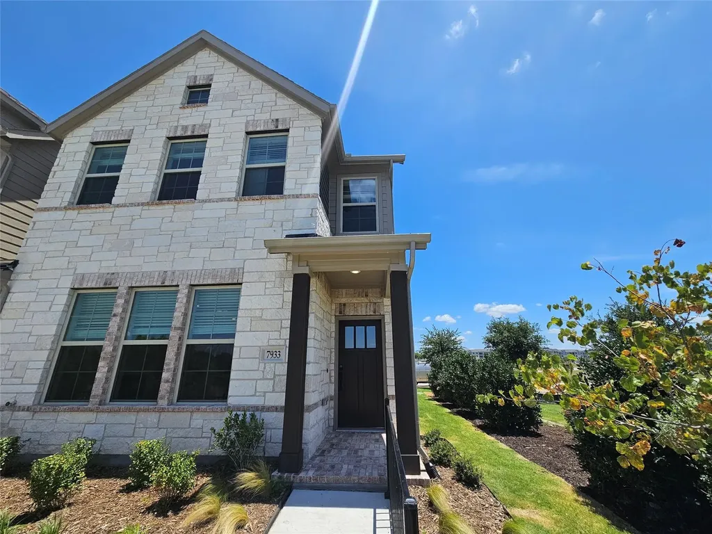 7933 Sunset Boulevard Rowlett TX 75088