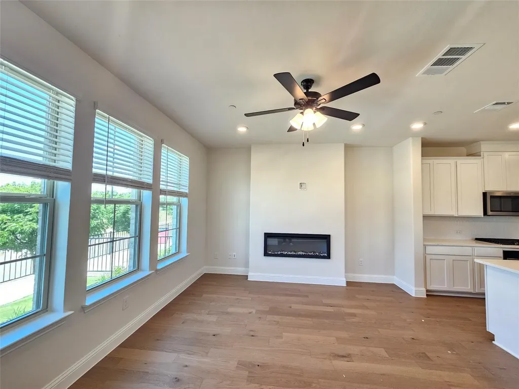 7933 Sunset Boulevard Rowlett TX 75088