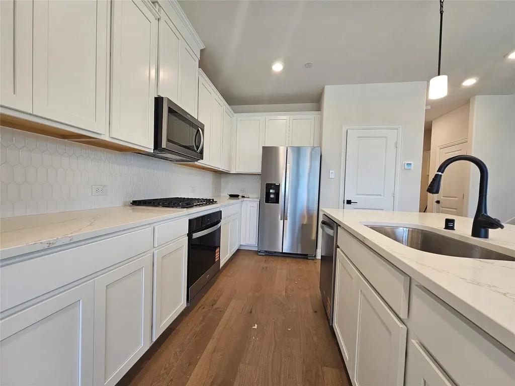 7933 Sunset Boulevard Rowlett TX 75088