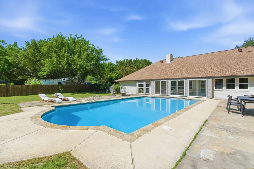 835 Cross Timbers Drive Double Oak TX 75077