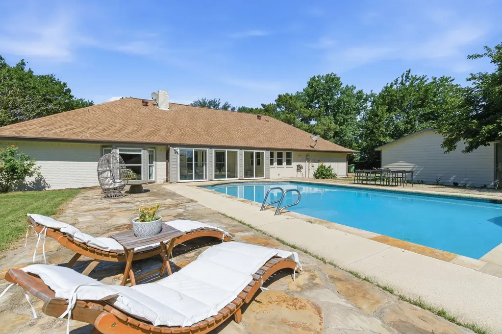 835 Cross Timbers Drive Double Oak TX 75077