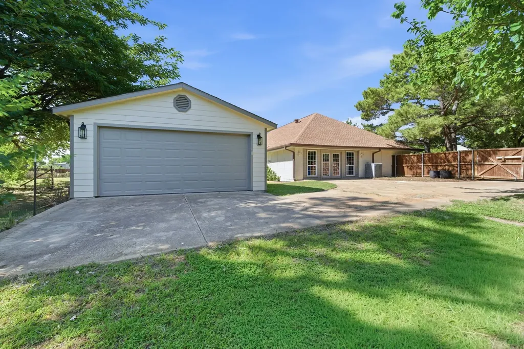 835 Cross Timbers Drive Double Oak TX 75077