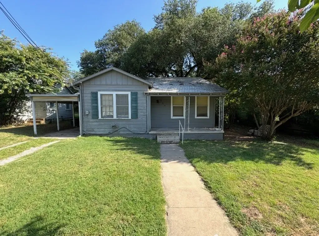 804 W Bridge Street Weatherford TX 76086
