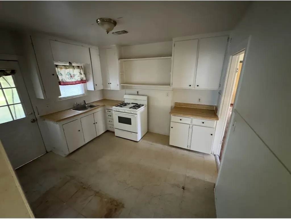 804 W Bridge Street Weatherford TX 76086