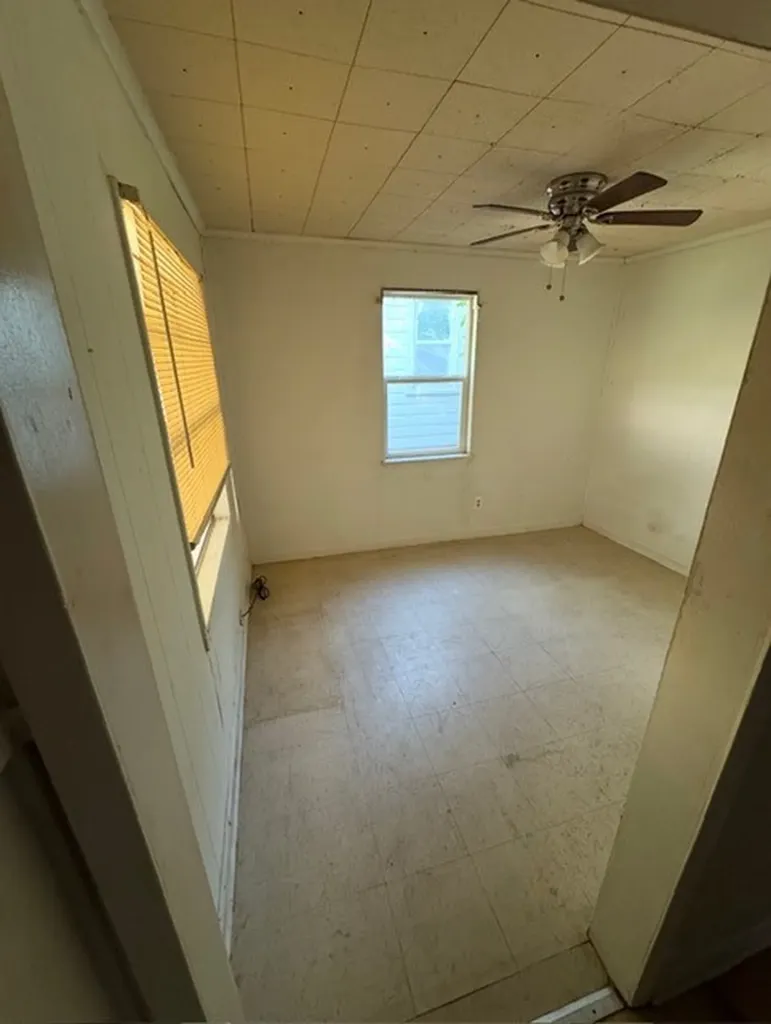 804 W Bridge Street Weatherford TX 76086