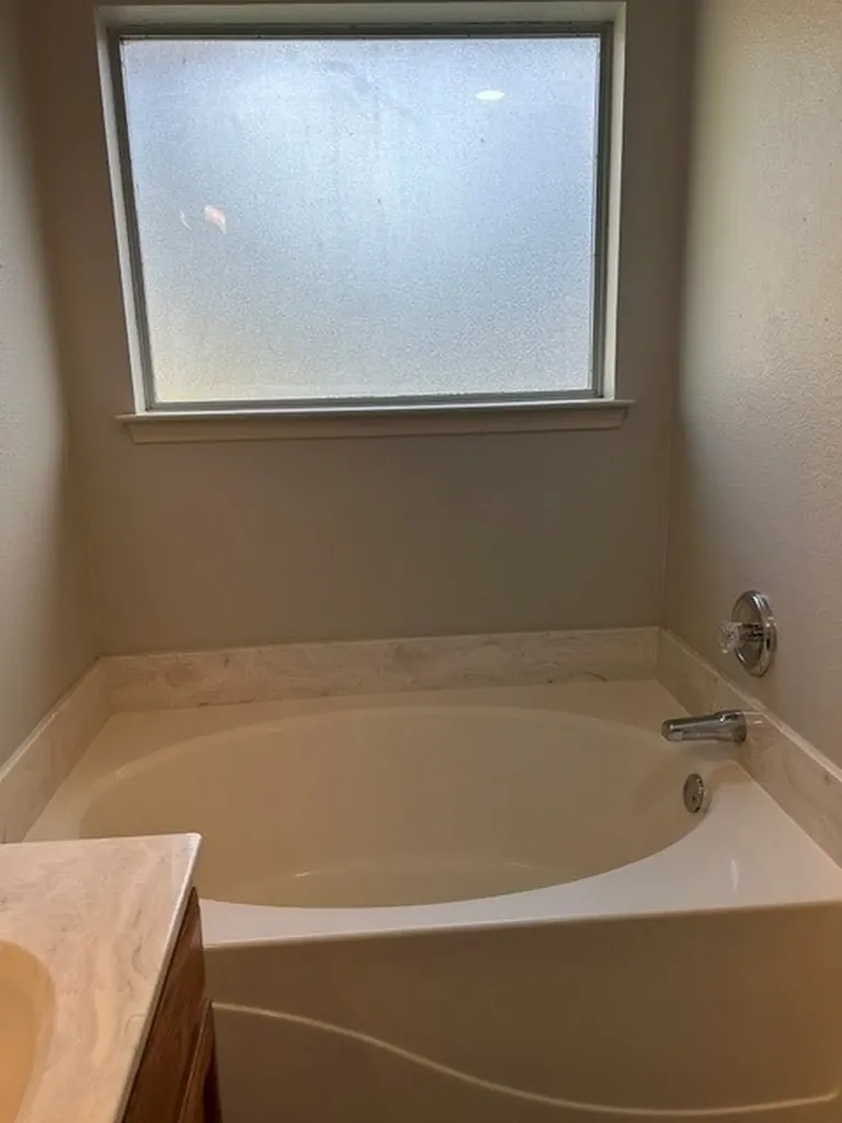 1012 High Crest Drive Azle TX 76020