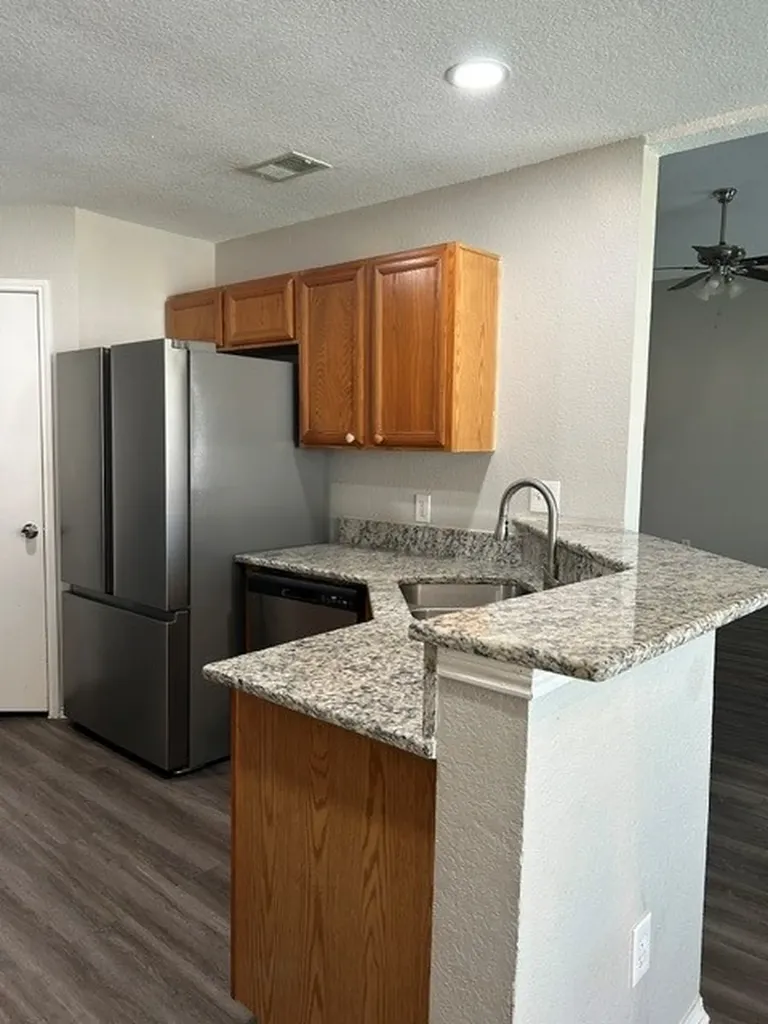 1012 High Crest Drive Azle TX 76020