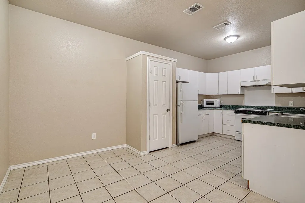 116 Honey Bee Drive Joshua TX 76058