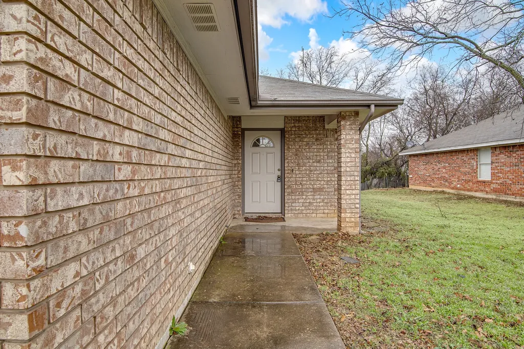 116 Honey Bee Drive Joshua TX 76058