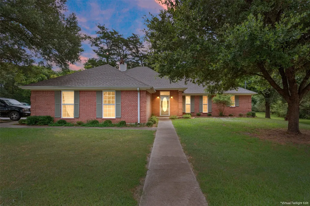 804 Canary Lane Fairfield TX 75840