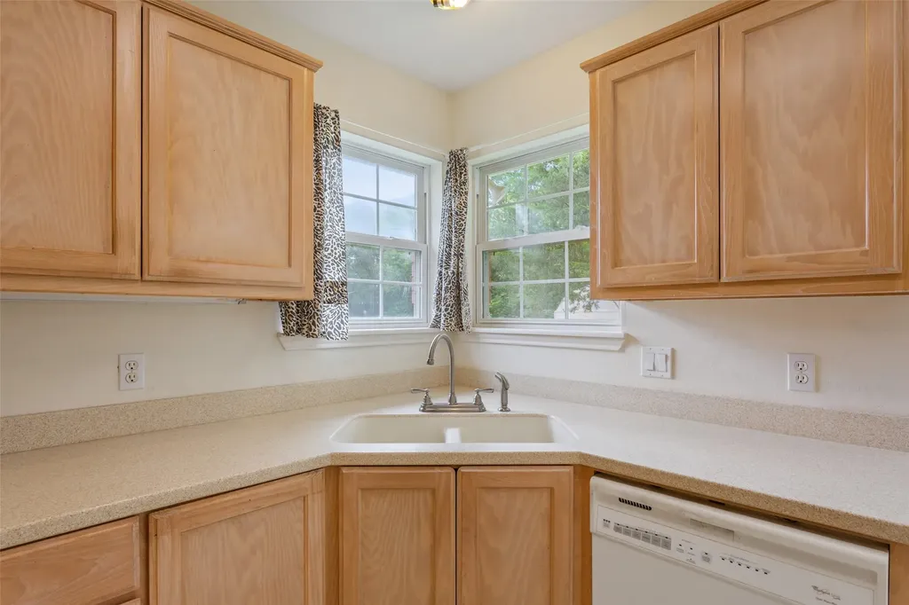 804 Canary Lane Fairfield TX 75840