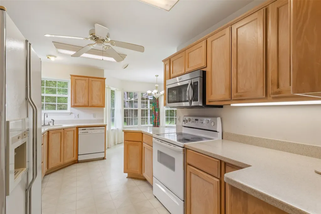 804 Canary Lane Fairfield TX 75840