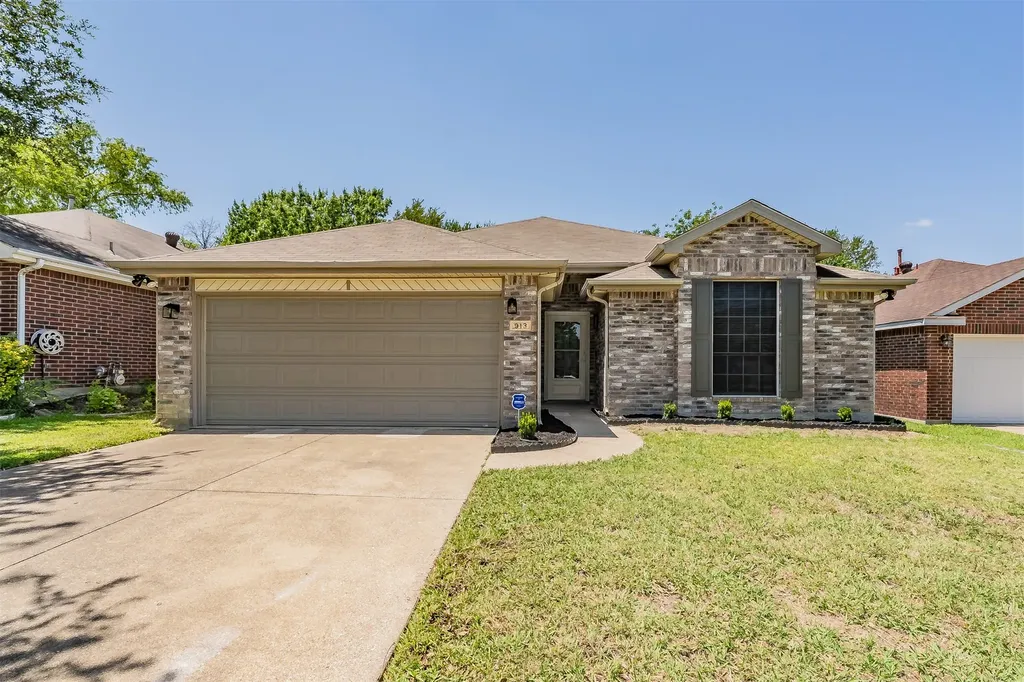 913 Mill Spring Drive Garland TX 75040
