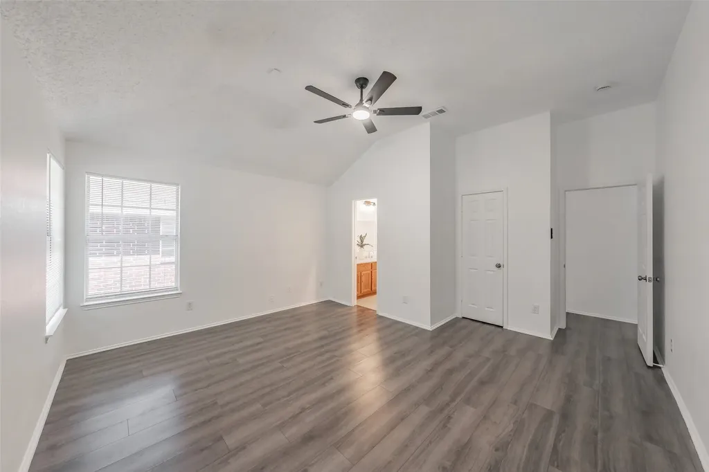 913 Mill Spring Drive Garland TX 75040