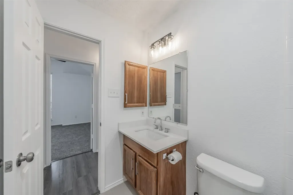 913 Mill Spring Drive Garland TX 75040