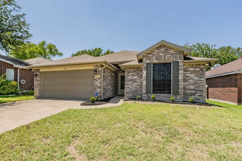 913 Mill Spring Drive Garland TX 75040