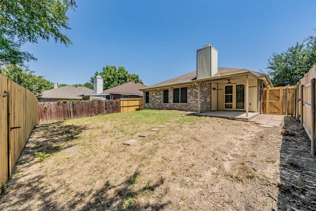 913 Mill Spring Drive Garland TX 75040