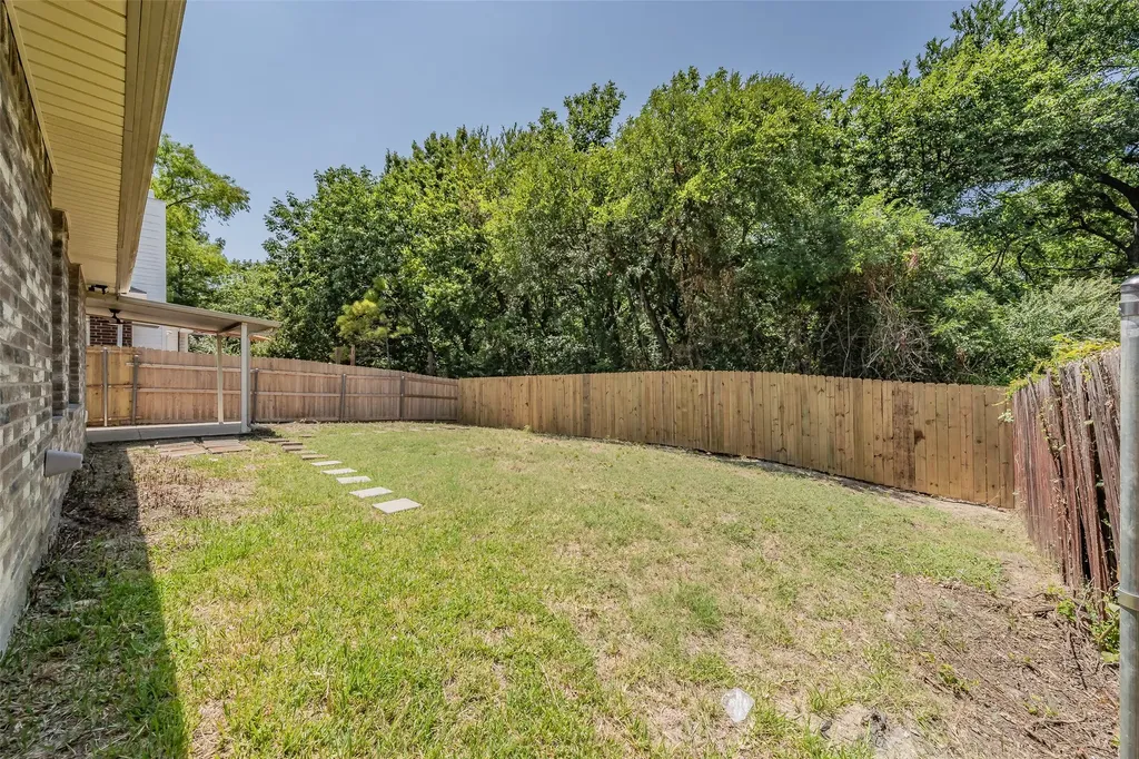 913 Mill Spring Drive Garland TX 75040