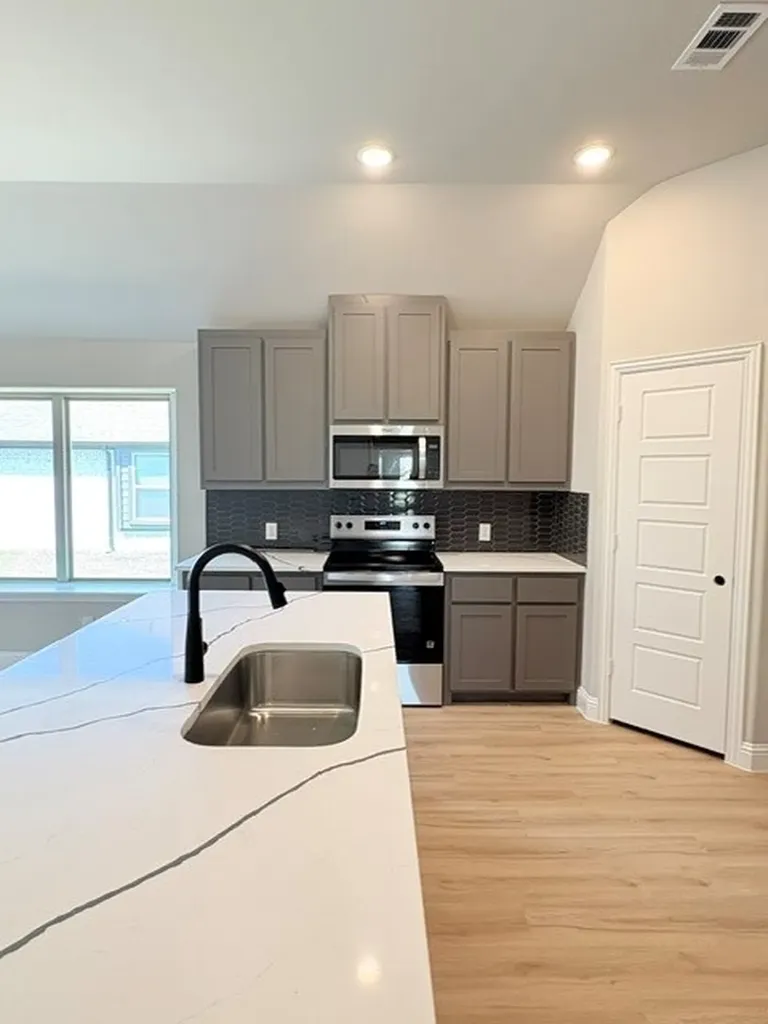 1961 Daybreak Drive Venus TX 76009