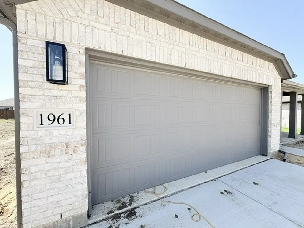 1961 Daybreak Drive Venus TX 76009