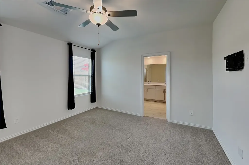 9629 Rattlesnake Trail Fort Worth TX 76036