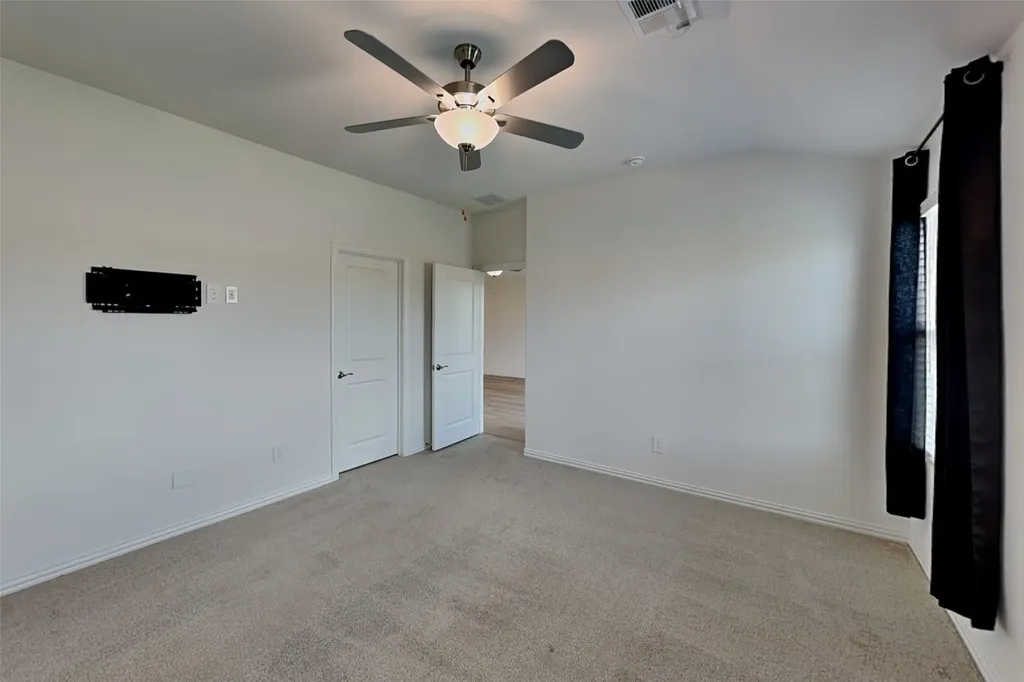 9629 Rattlesnake Trail Fort Worth TX 76036