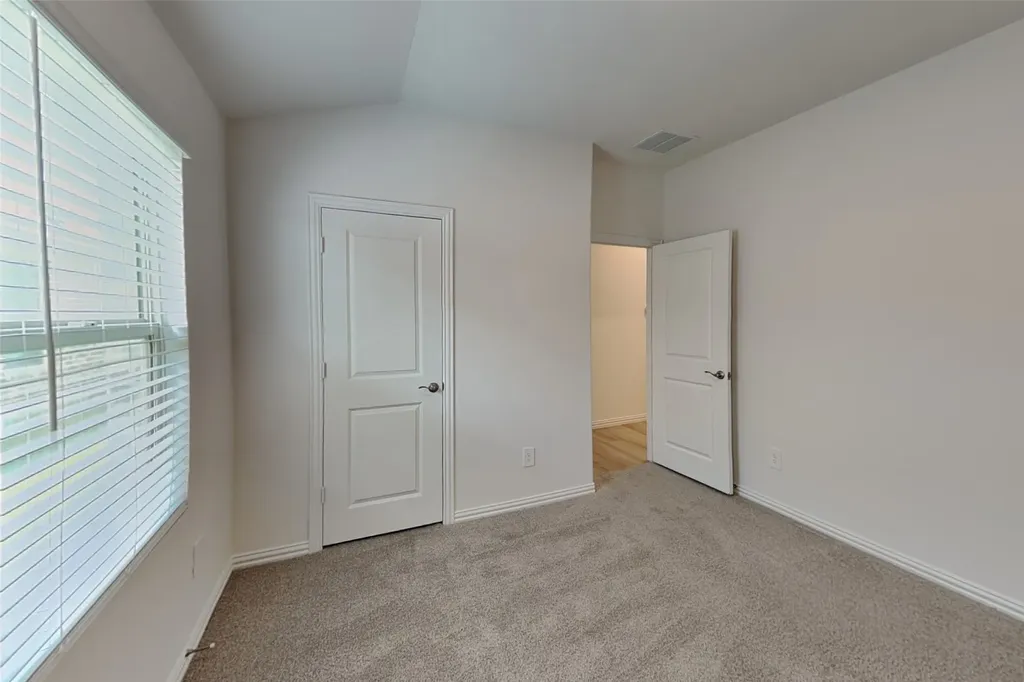 9629 Rattlesnake Trail Fort Worth TX 76036