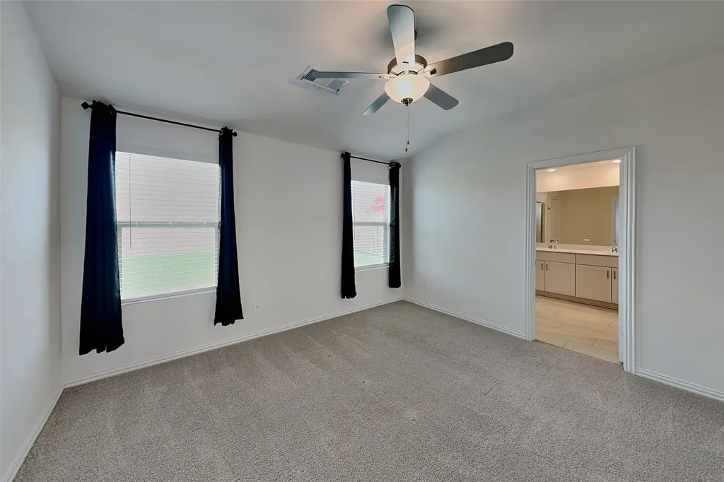 9629 Rattlesnake Trail Fort Worth TX 76036