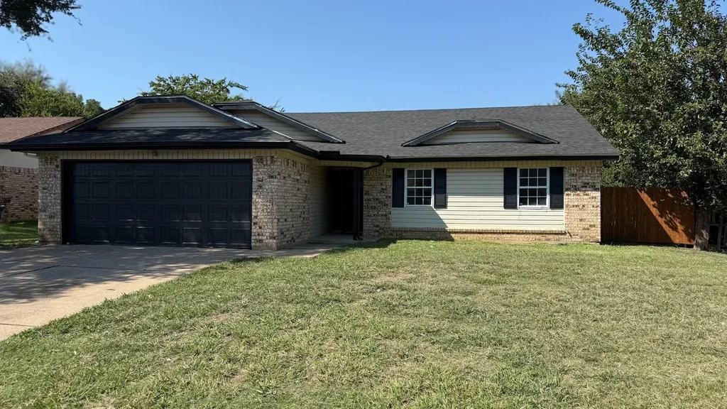 111 Iberis Court Arlington TX 76018