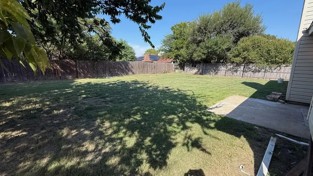 111 Iberis Court Arlington TX 76018