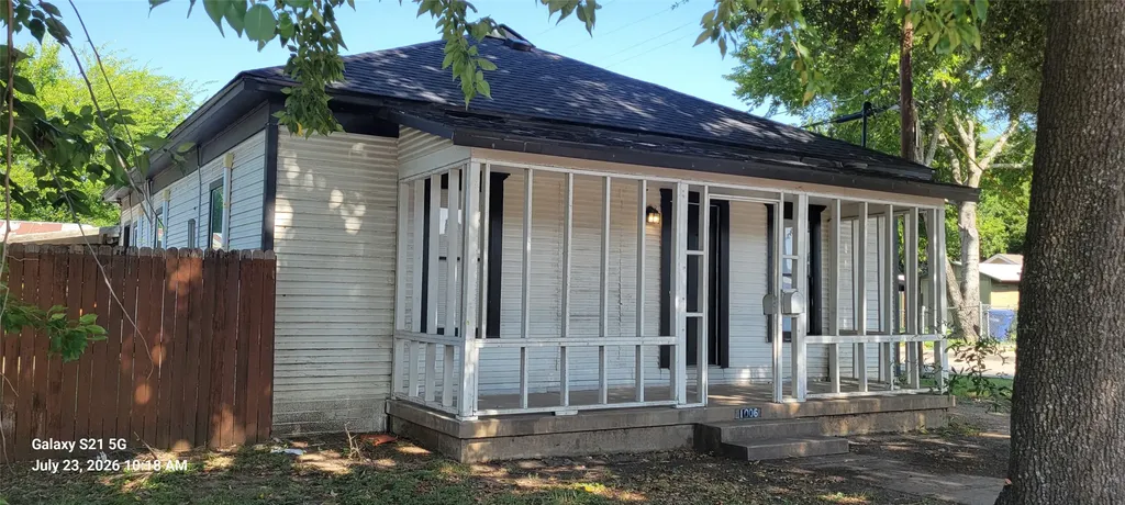 1006 S Chestnut Street Mckinney TX 75069
