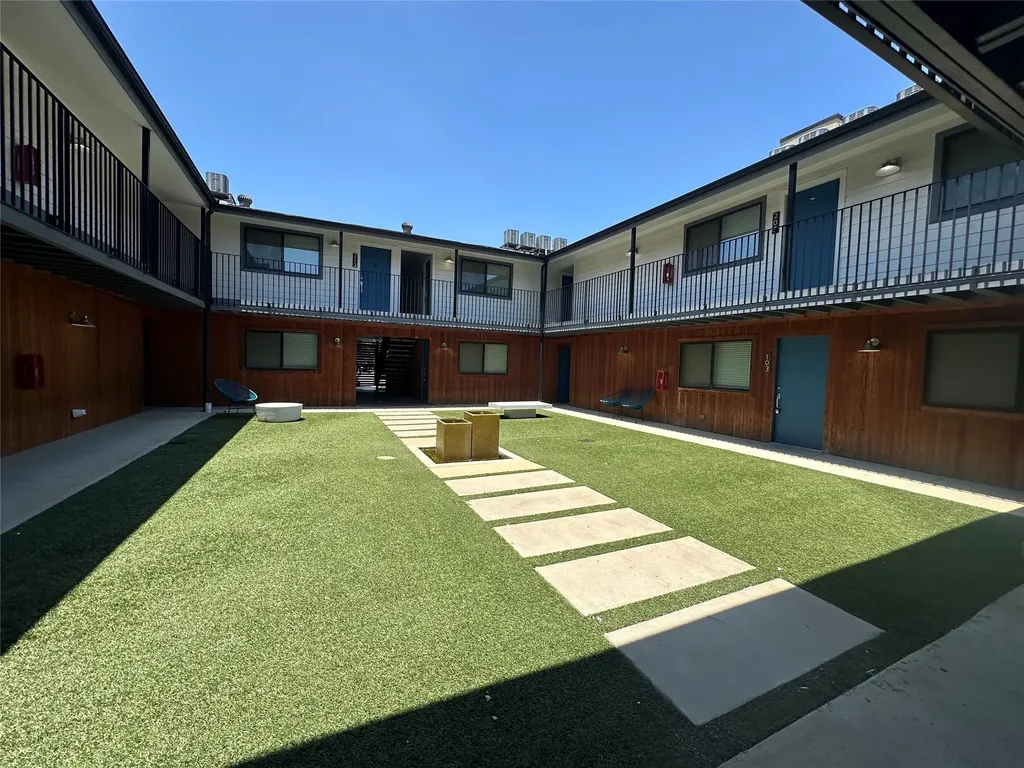 4526 Munger Avenue Dallas TX 75204