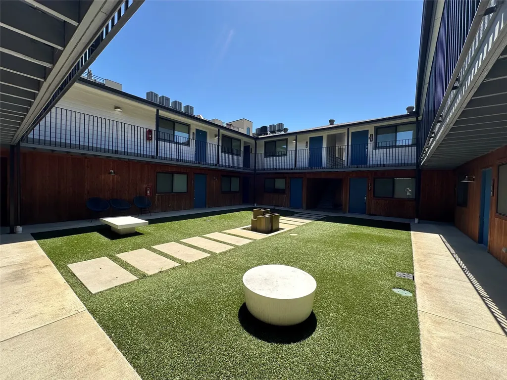 4526 Munger Avenue Dallas TX 75204