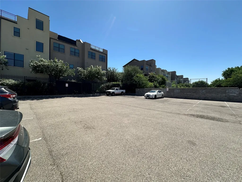 4526 Munger Avenue Dallas TX 75204