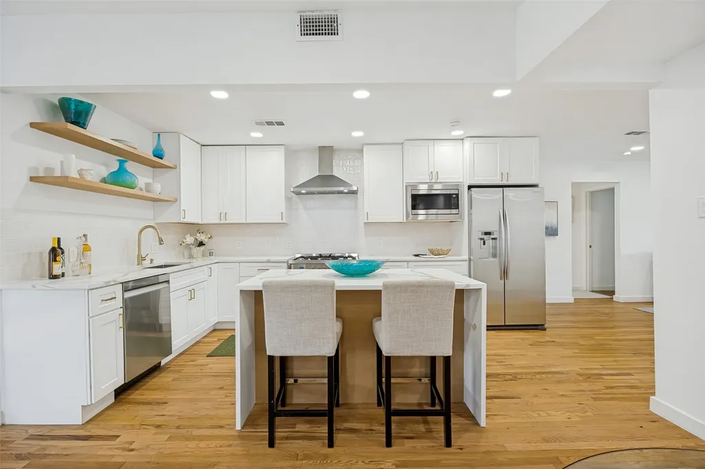 6705 Santa Anita Drive Dallas TX 75214