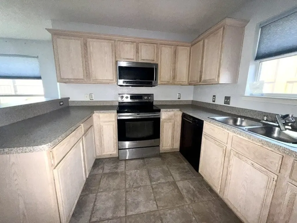 959 Aaron Drive Burleson TX 76028