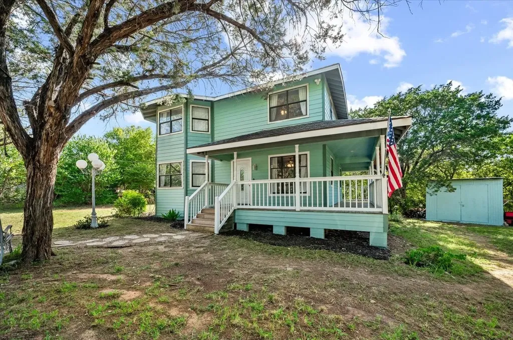 2704 Canyon Trail Granbury TX 76048